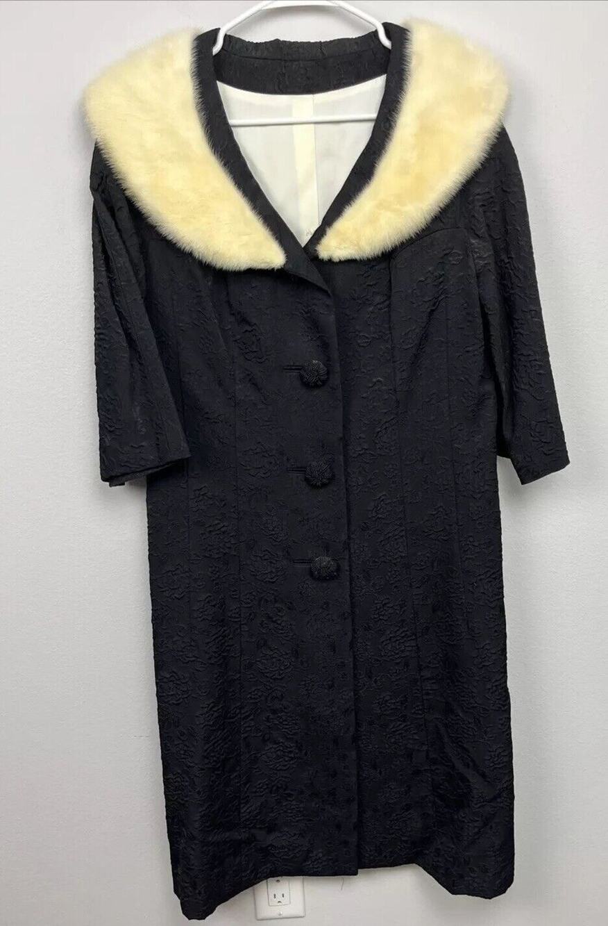 VTG Int'l Ladies Garment Workers Union Black Coat USA Fur Collar 3/4 Sleeve